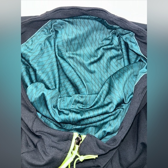 Aston Martin Formula One Lifestyle Tech Hoodie Crypto Jacket Racing L NWT Black - Picture 16 of 16